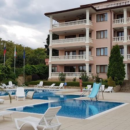 Byala Palace Apartments Exterior photo