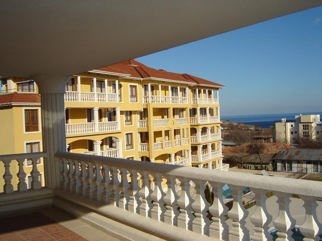 Byala Palace Apartments Exterior photo