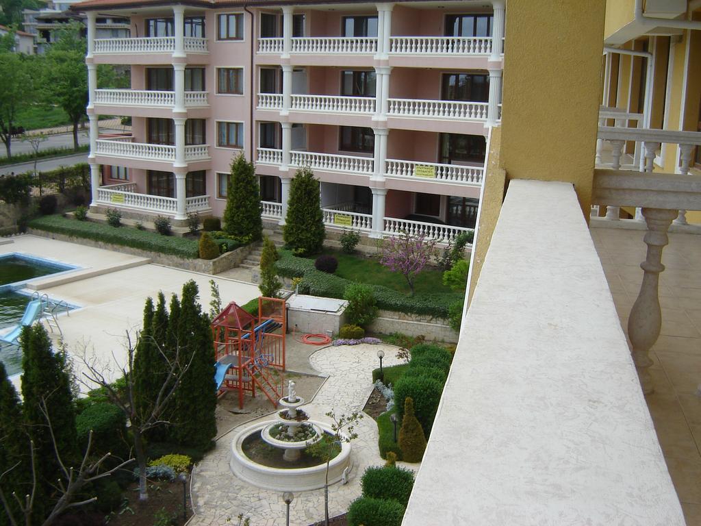 Byala Palace Apartments Exterior photo