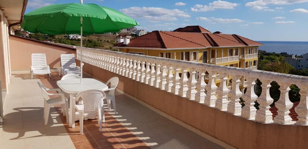 Byala Palace Apartments Exterior photo