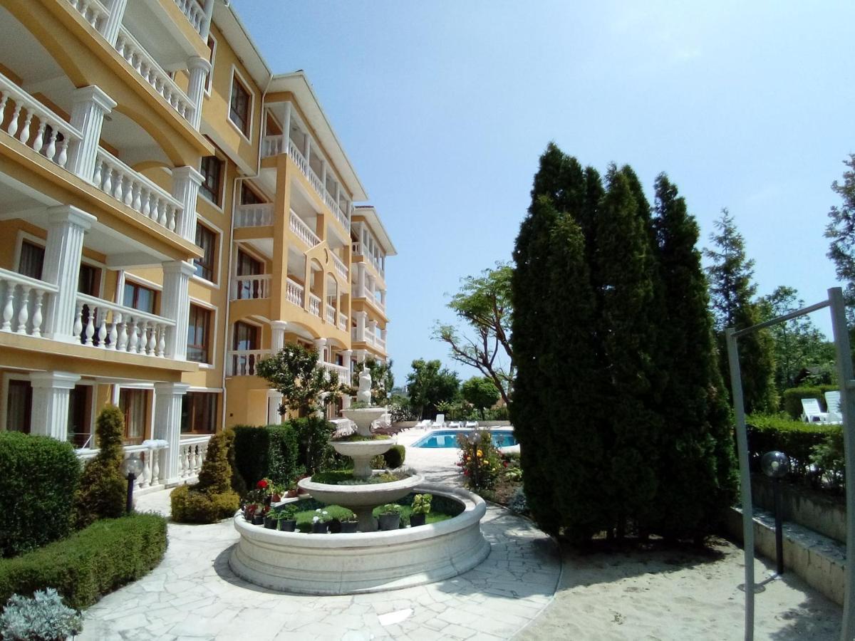 Byala Palace Apartments Exterior photo